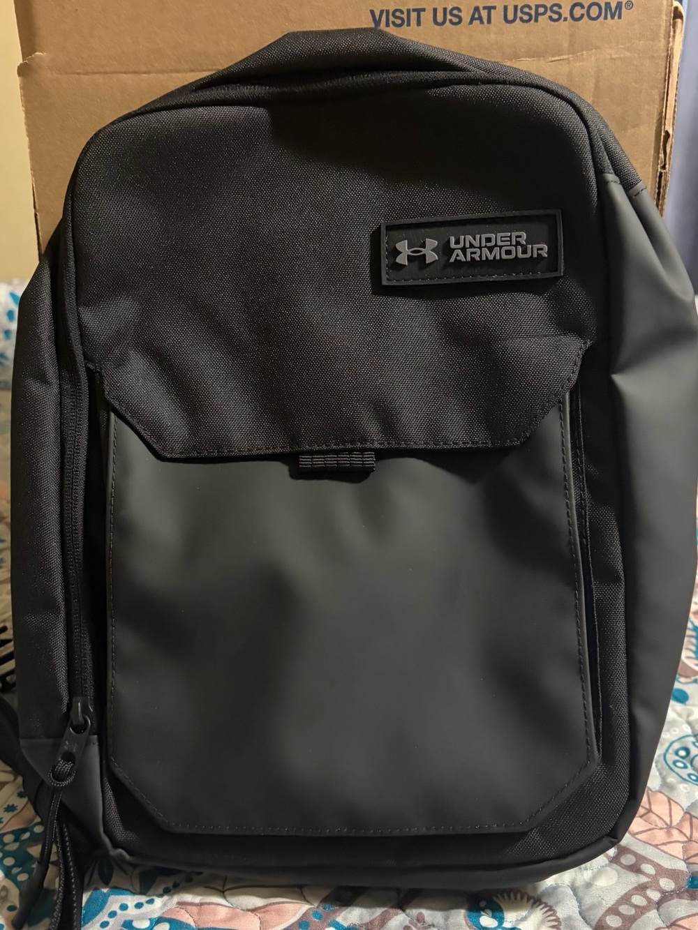 Under Armour Black Men's Compact Front-Pocket Backpack